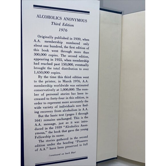 Alcoholics Anonymous 3rd Edition Hardcover Book Dust Jacket AA - Picture 4 of 16